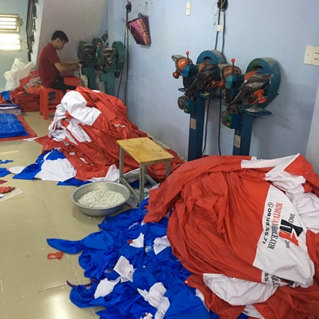 Xưởng sản xuất áo mưa theo yêu cầu